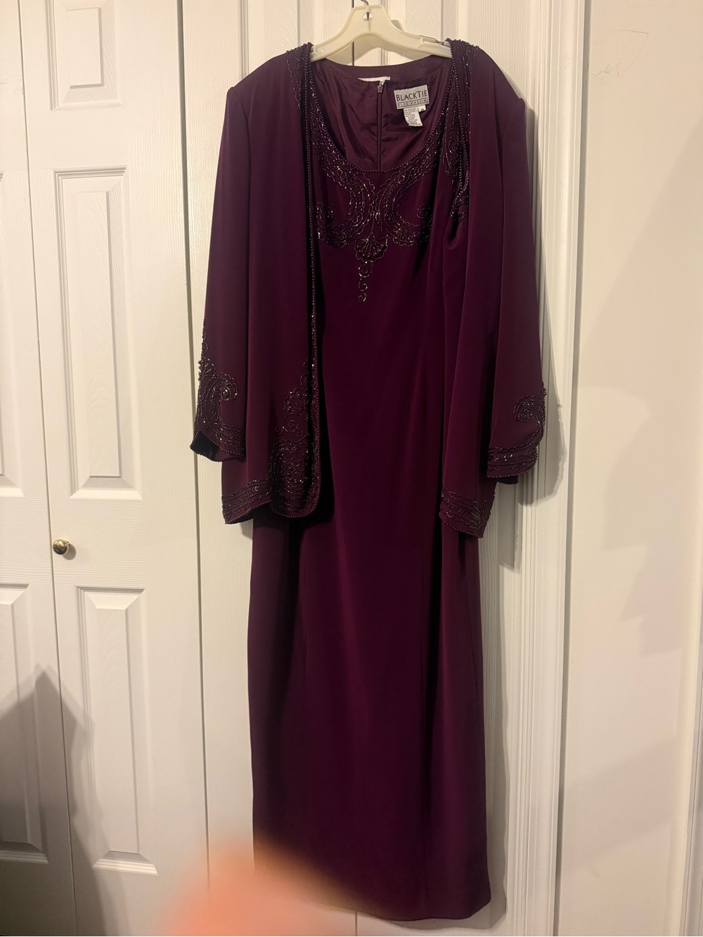 Black Tie Oleg Cassini Beaded Plum Formal Gown Jacket Size 18